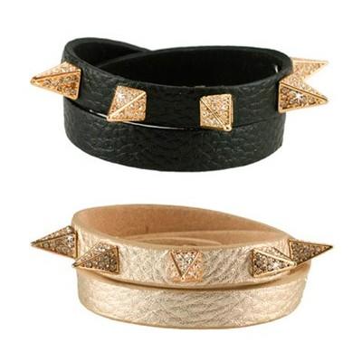 Foto Lola casademunt: pulsera pinchos y brillantes