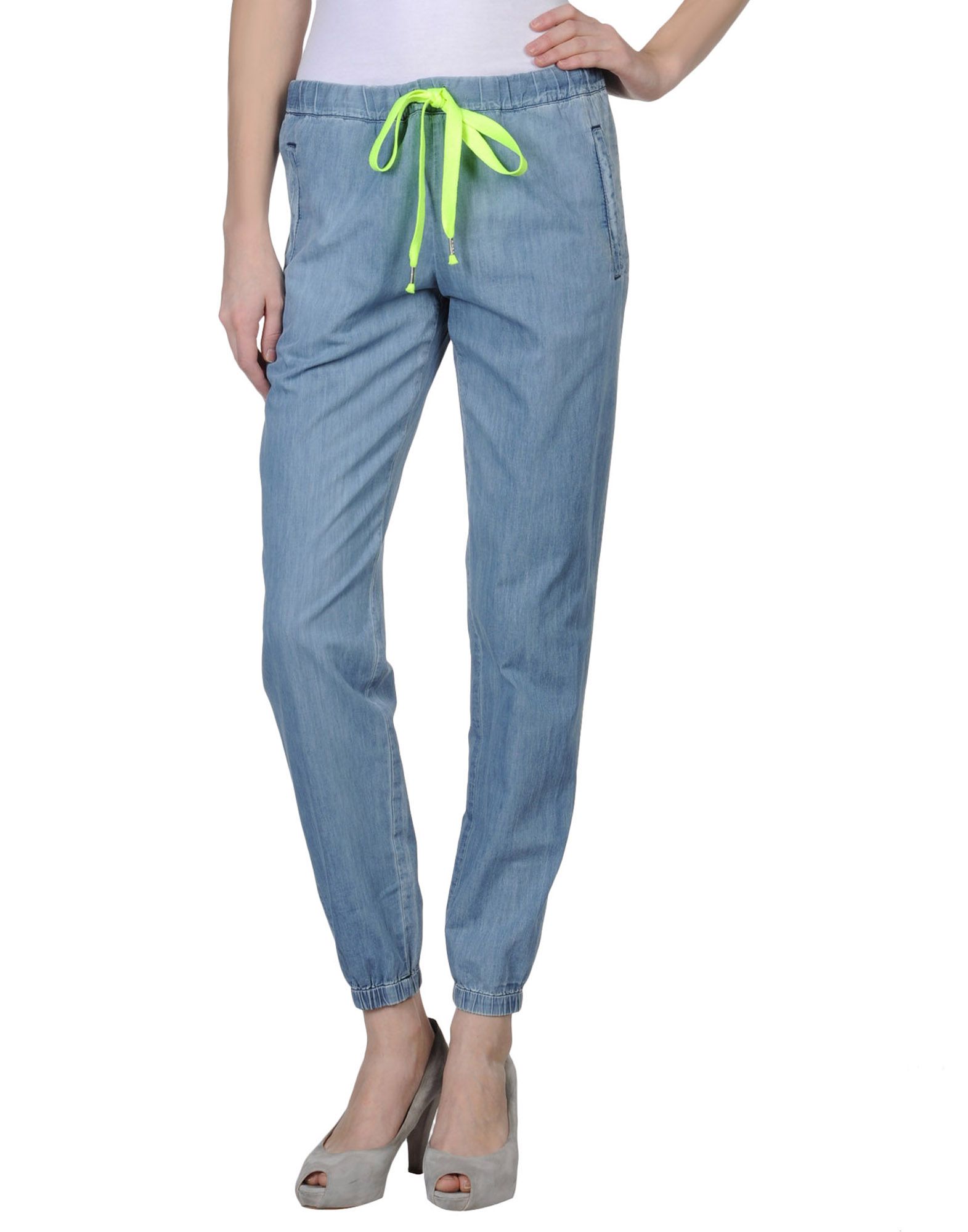Foto love moschino pantalones
