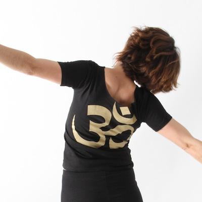 Foto love your self - cuello cortado - OM dorado