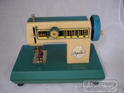 Foto Máquina de coser de juguete. marca joal. coquetas. años 70. manual