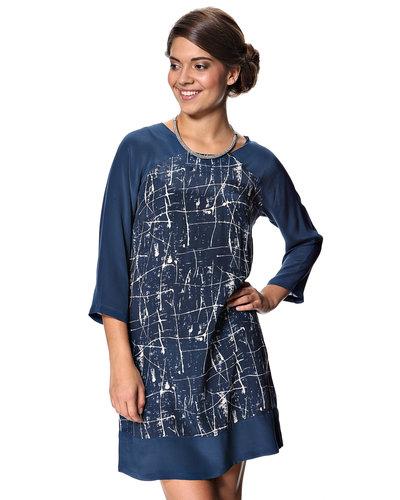 Foto Margit Brandt vestido de seda