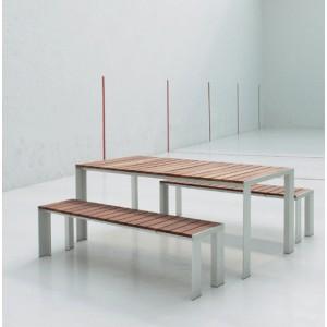 Foto Mesa deneb alta teka. stua