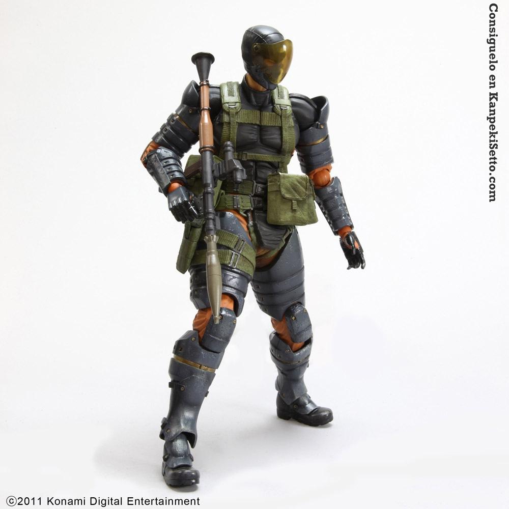 Foto Metal Gear Solid Play Arts Kai Vol. 4 Figura Snake Batalla Dress 23 Cm