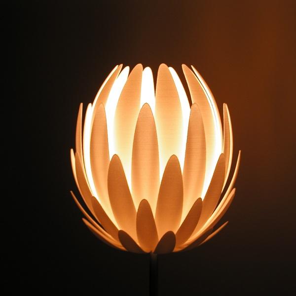 Foto MGX Lily Low Table light