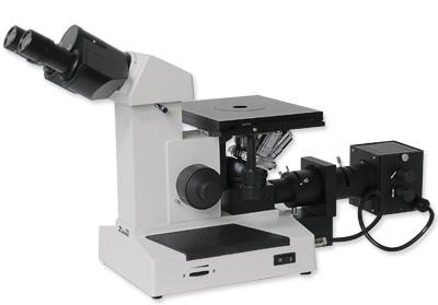 Foto microscopio metalográfico invertido. triocular binocular. modelo 1