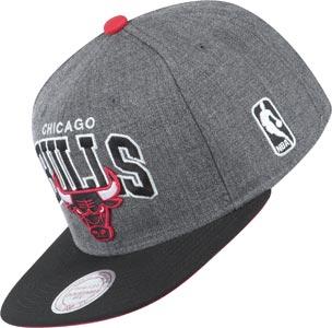 Foto Mitchell & Ness Nba Chicago Bulls G2 Team Arch gorra gris negro