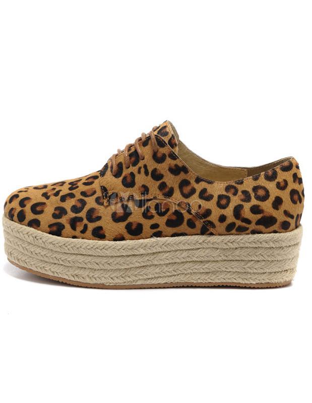 Foto Moda zapatos de plataforma de leopardo impresión ante cuero mujer