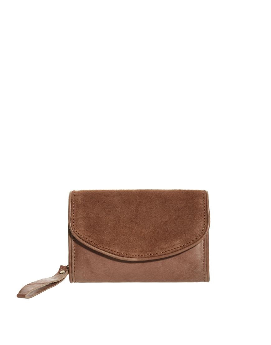 Foto Monedero con solapa de mezcla de cuero y ante de Urban Code Tostado