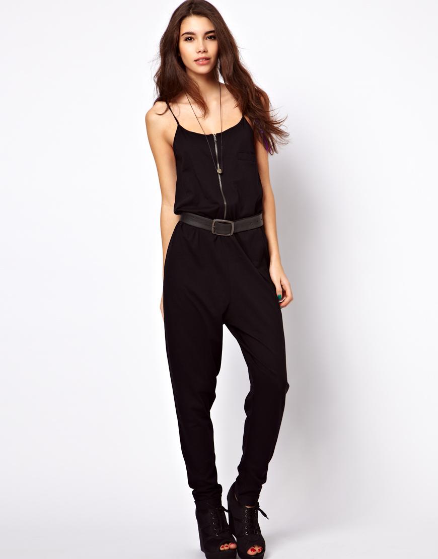 Foto Mono largo con cremallera delantera y detalle de tirantes de ASOS N...