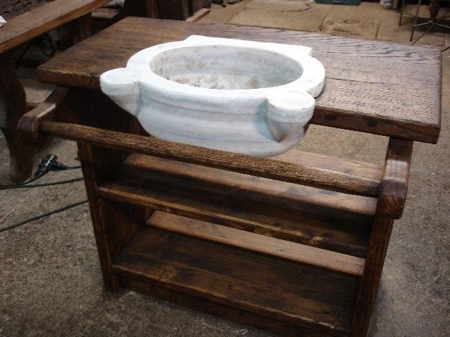 Foto Mueble lavabo de roble, con toallero