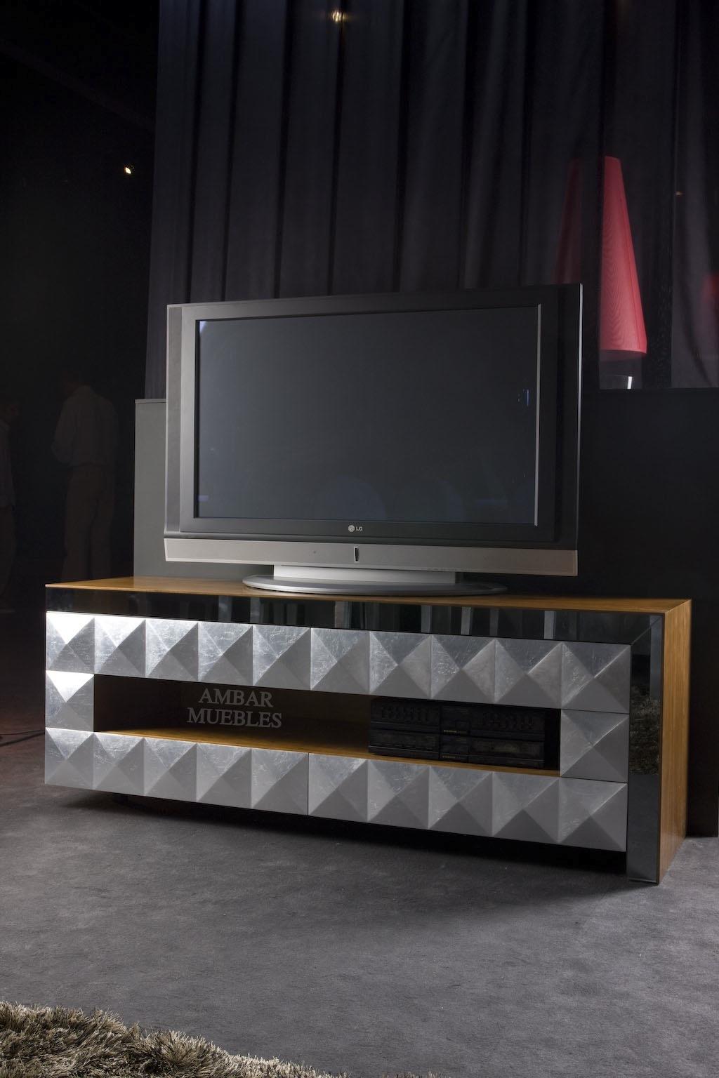 Foto Mueble T.V. Pirámides