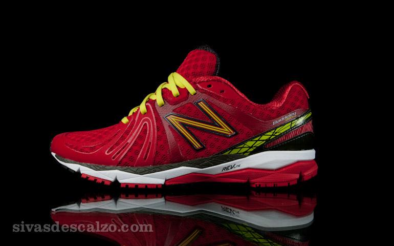 Foto New Balance M890 RG2