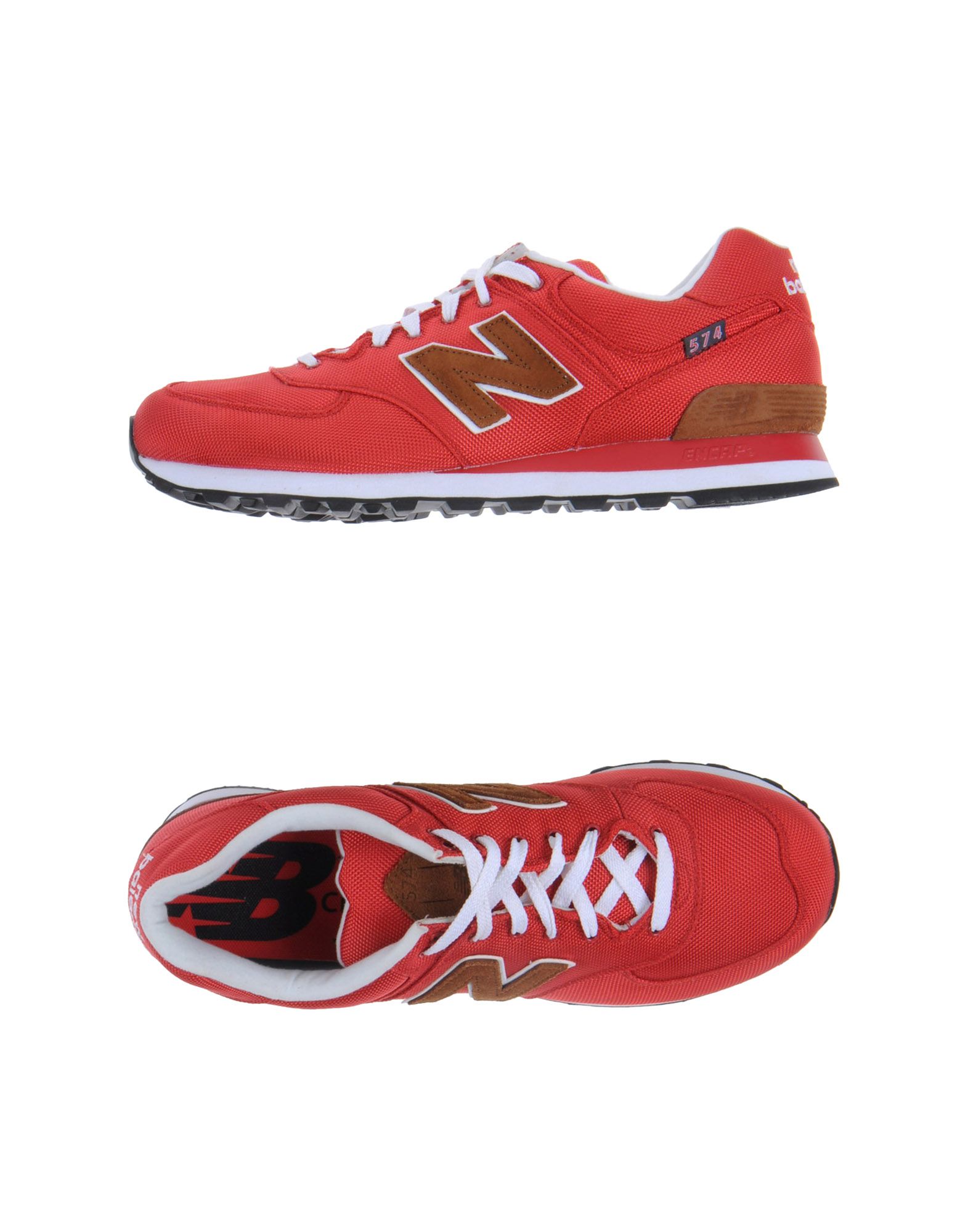 Foto new balance sneakers
