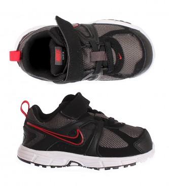 Foto Nike. Zapatillas Dart 9 negro, rojo