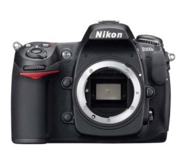 Foto Nikon D300s Incluye Cargador, Batería de litio