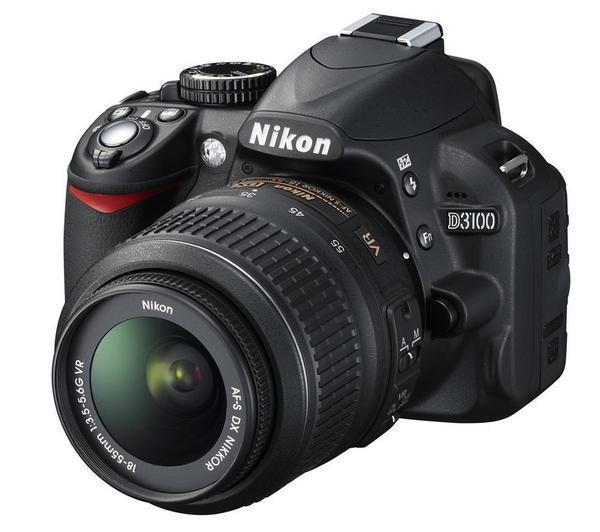 Foto Nikon D3100 + objetivo AF-S DX 18-55 VR Incluye Cargador, Batería de litio