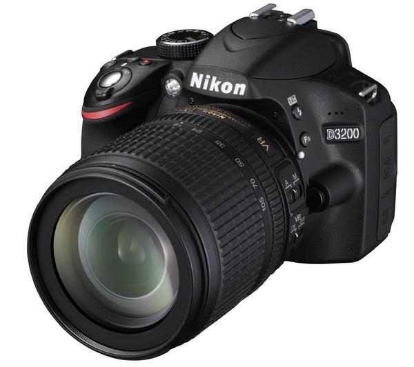 Foto Nikon D3200 + AF-S DX VR 18-105 mm Incluye Cargador, Batería de litio