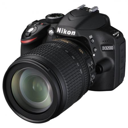 Foto Nikon D3200 Kit Af-S Dx 18-105 Vr