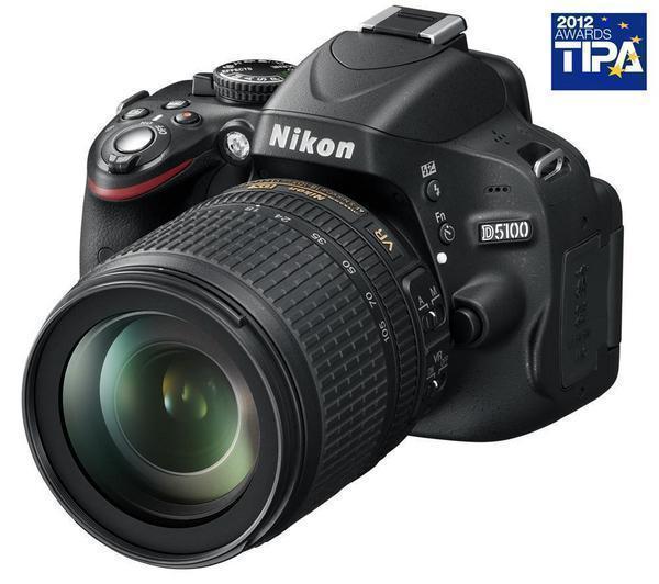 Foto Nikon d5100 + objetivo af-s vr dx 18-105 mm + tarjeta de memoria sdhc