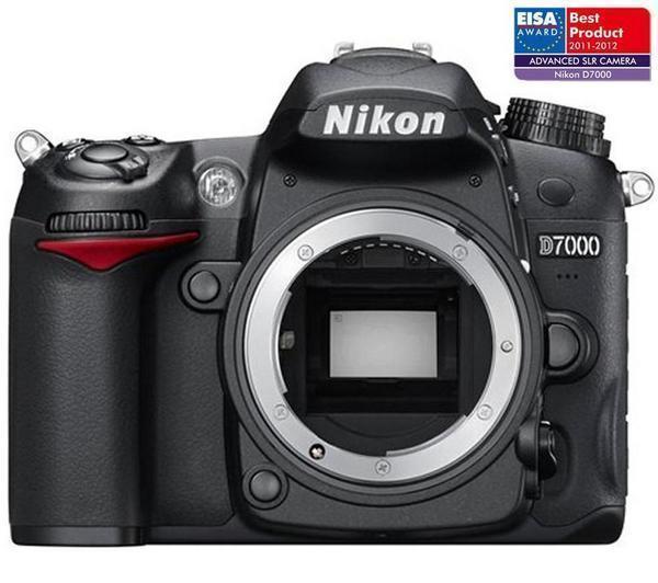 Foto Nikon D7000 - sólo cuerpo  Incluye Cargador, Batería de litio
