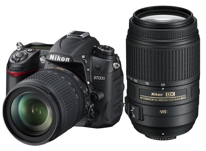 Foto Nikon D7000 Kit 18-105 Black