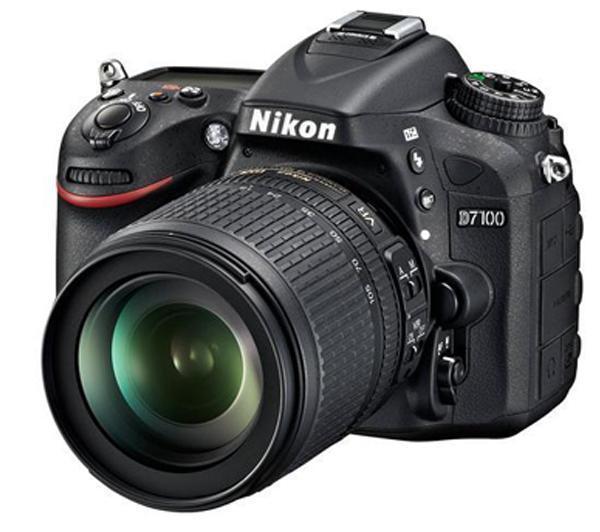 Foto Nikon d7100 + objetivo zoom af-s dx nikkor 18-105 mm f/3.5-5.6g ed vr