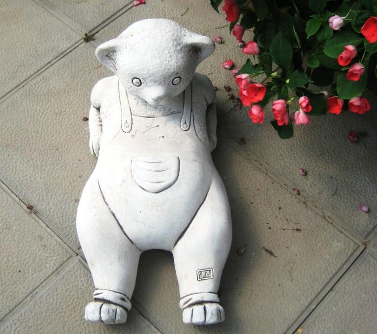 Foto Oso tumbado de 57