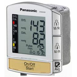 Foto Panasonic EW3039 Blood Pressure Monitor with AM/PM Comparison
