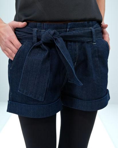 Foto Pantalones cortos Blend She