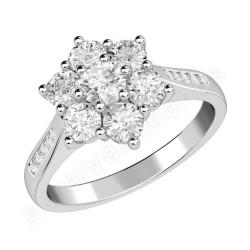 Foto PD561W - 18ct white gold cluster ring, with seven round brilliant ...