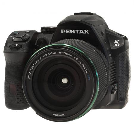 Foto Pentax K30 + 18-135 Wr