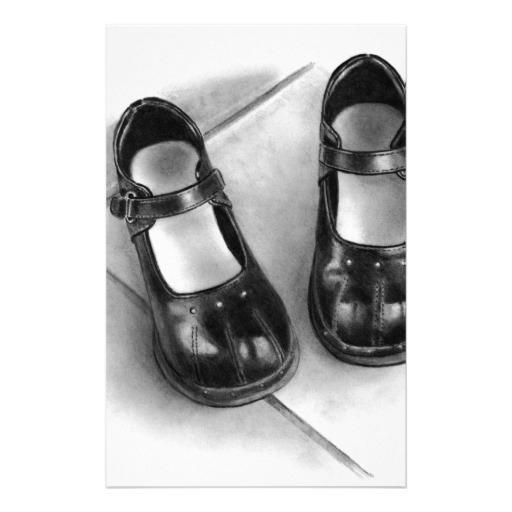 Foto Pequeños Zapatos Negros: Arte Del Lápiz: Realismo Papelería...