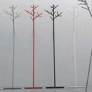 Foto Percha pino pie. cattelan italia