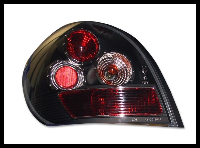 Foto PILOTOS TRASEROS NISSAN ALMERA '00 BLACK