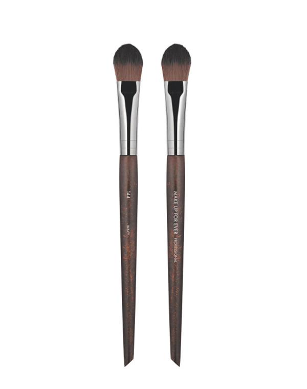 Foto Pincel Multi 144 Precision Highlighting Brush Make Up For Ever