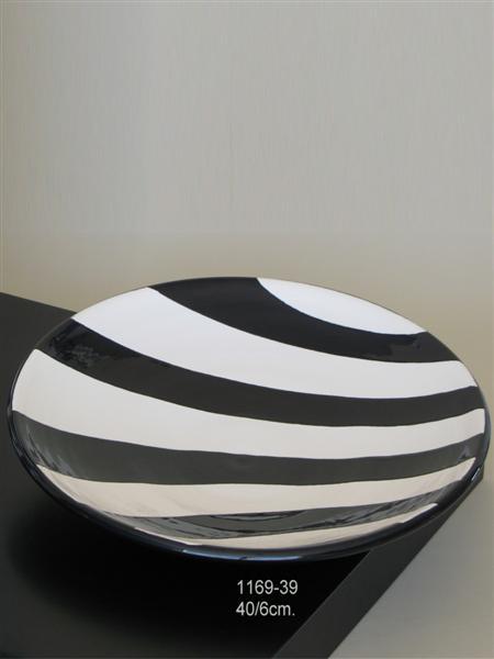 Foto plato blanco y negro cebra