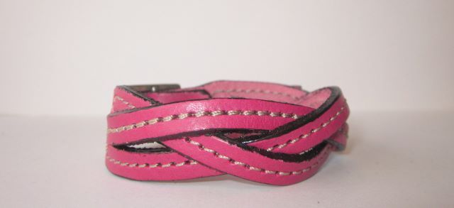 Foto Pulsera de cuero  trenzado.