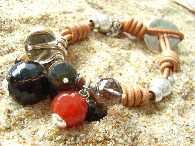 Foto Pulsera Taurere Cuarzo ahumado.