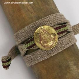 Foto Pulsera varias vueltas medalla dorada