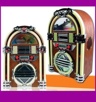 Foto radio cd estilo retro vintage de rockola sinfonola gramola traganiquel jukebox