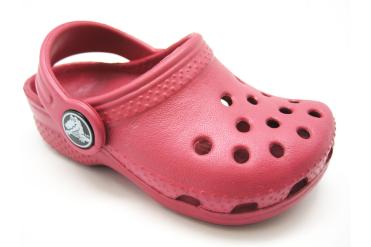 Foto Rebajas de zapatillas de casa para niña Crocs 10006-46 ruby-red