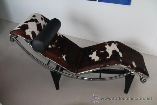 Foto reedición chaise longue le corbusier piel de pony ocasion