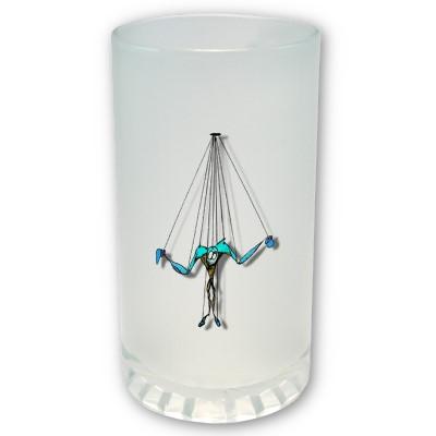 Foto Refresque la marioneta azul en la taza del carácte