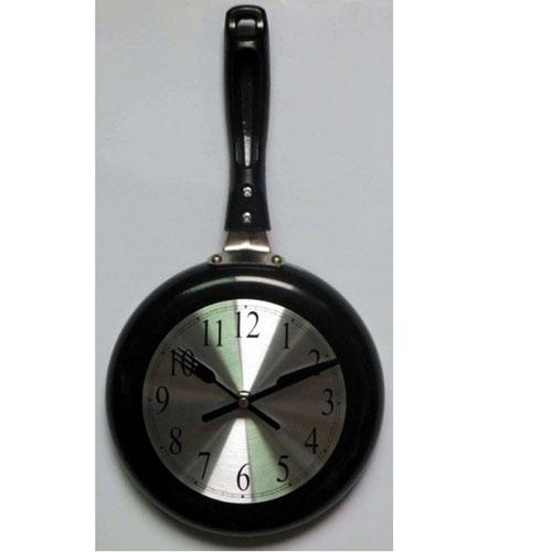 Foto Reloj cocina sarten negra 38x20x4.50 cm