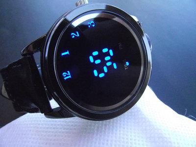 Foto reloj led marca evemoncrois de hombres negro numeros azul led,brujula en correa