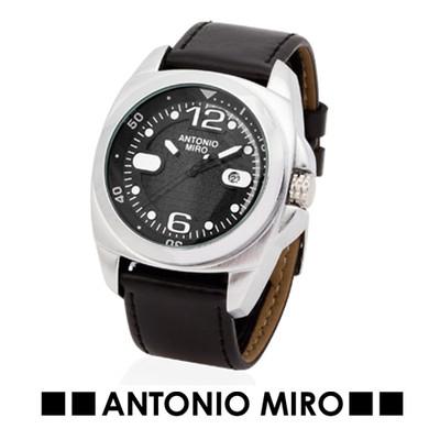 Foto Reloj Osiel Antonio Miro