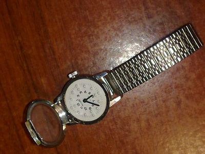 Foto reloj pulsera mujer funcionando marca action lectura visual y tacto para ciegos