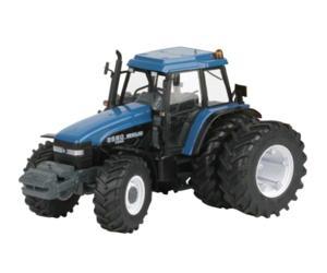 Foto Replica tractor new holland 8560