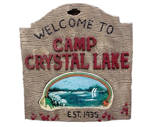 Foto Replica viernes 13: cartel camp crystal lake 46 cm
