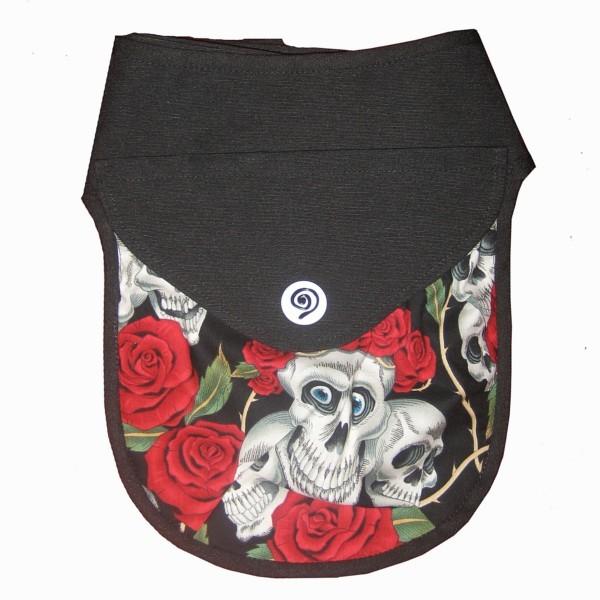 Foto Riñonera negra con calaveras